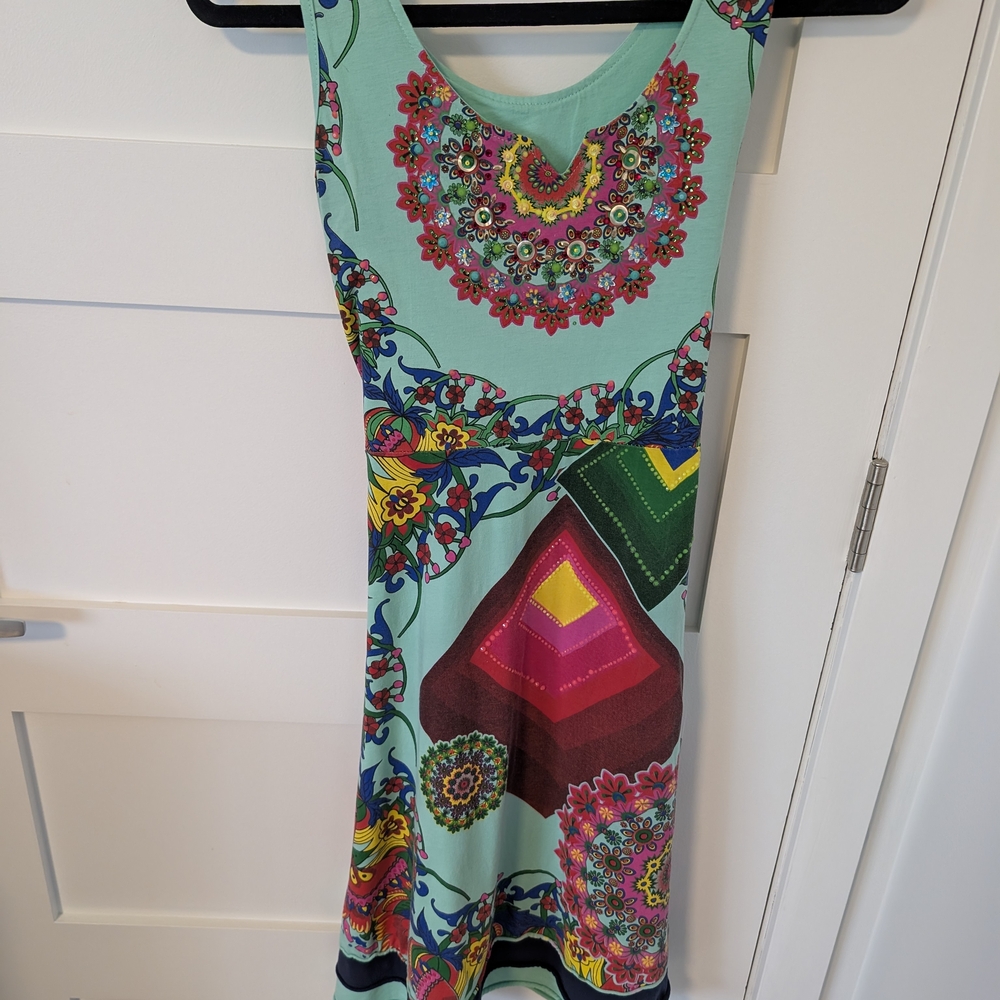 Beautiful summer dress Patterned Sleeveless Dress - Picture 4 of 8